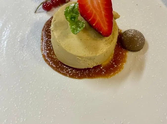 Montefabbrello Farm stay Magazzini (Tuscany)