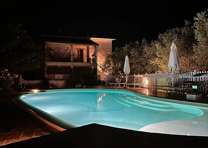Montefabbrello Farm stay *