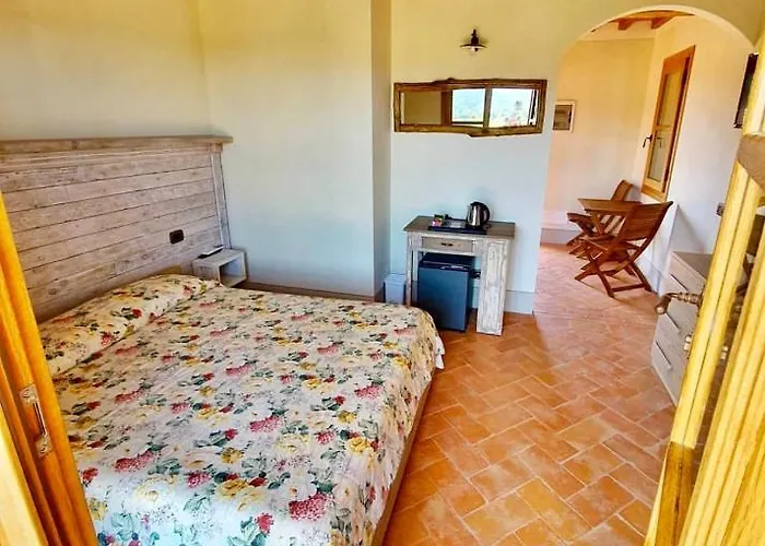 Farma Montefabbrello Magazzini (Tuscany)