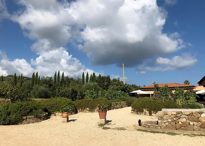 בית חווה Montefabbrello