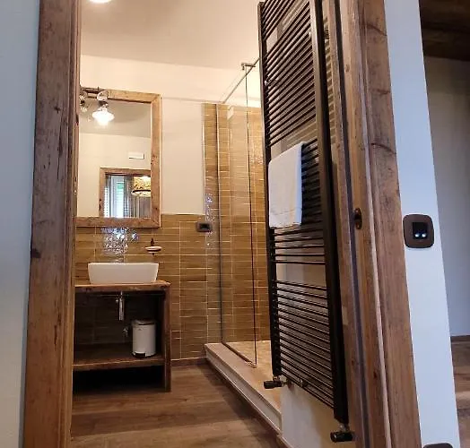 בית חווה Montefabbrello Magazzini (Tuscany)