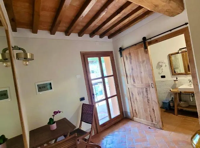 בית חווה Montefabbrello Magazzini (Tuscany)